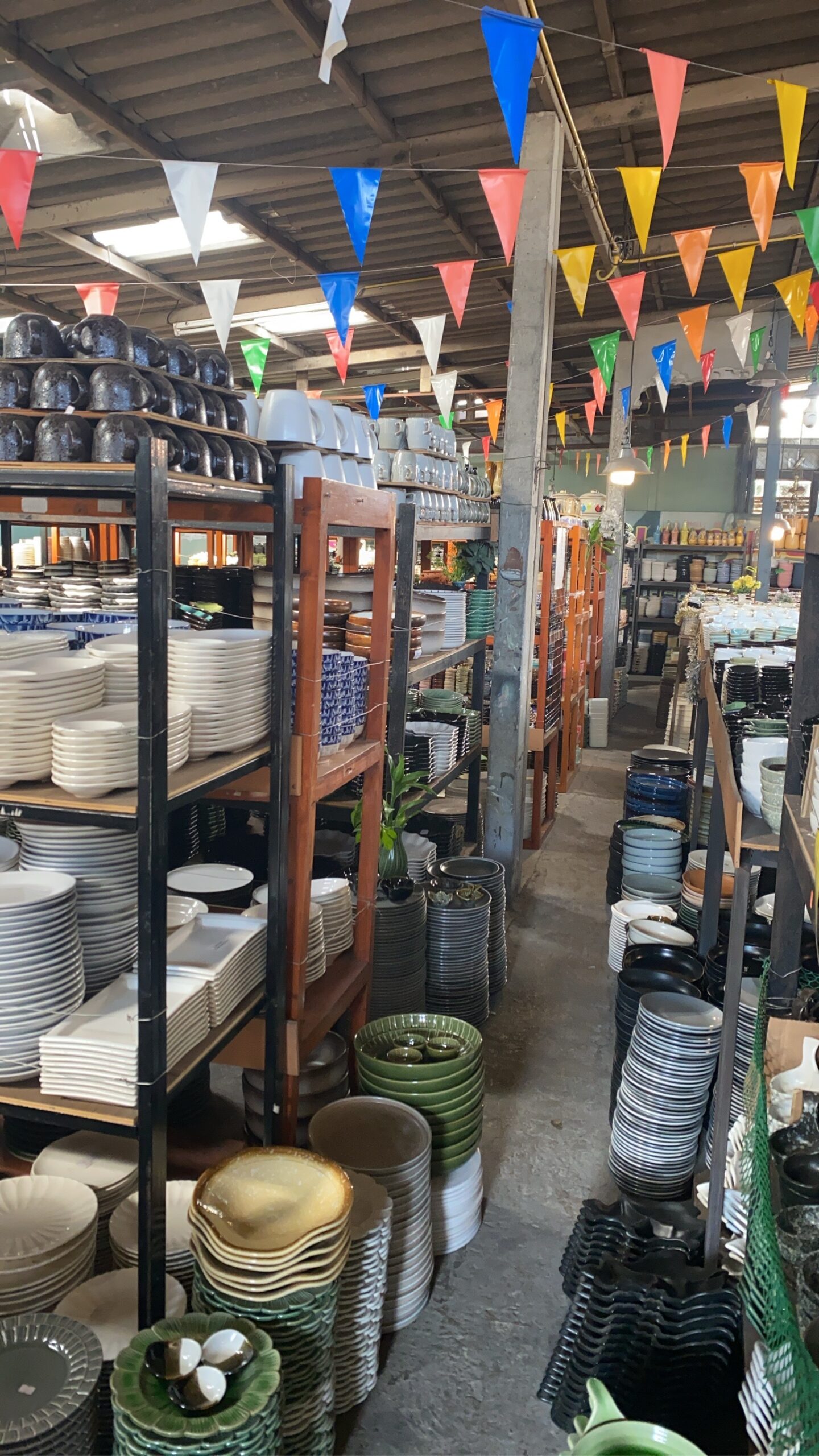 陶器仕入風景